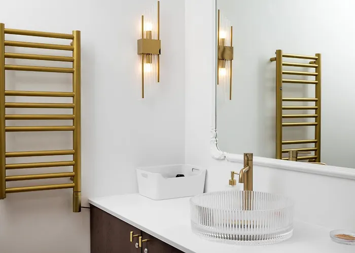 Hoza Modern By Bookinghost * Warszawa